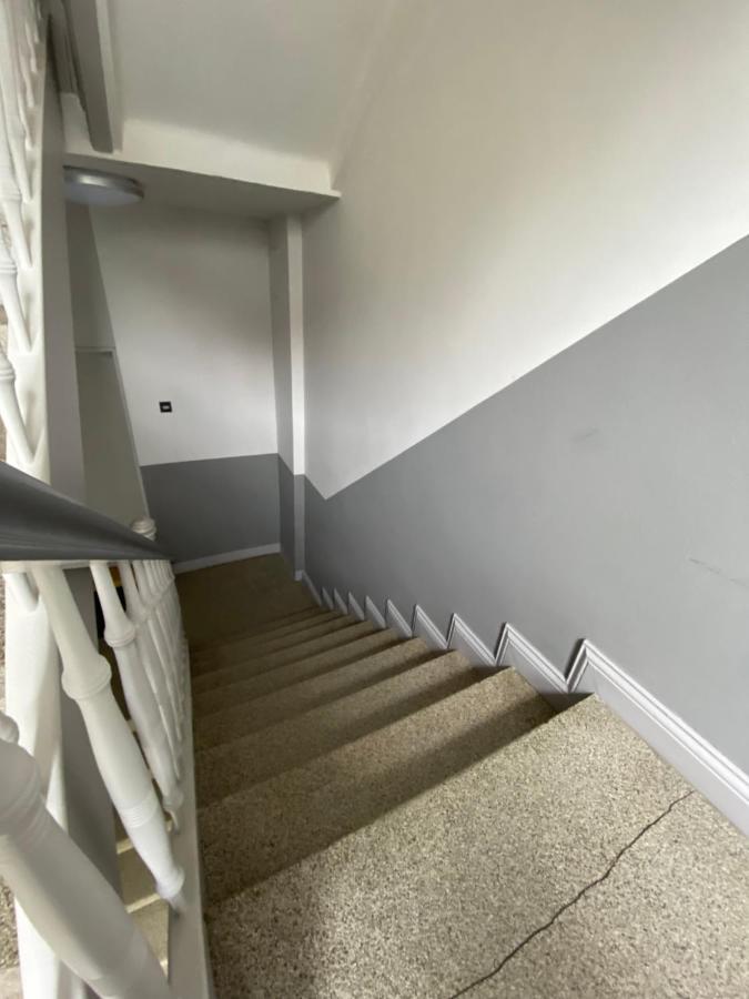 Schoene Grosse 4 Zimmer-Altbauwohnung Kiel Exteriör bild
