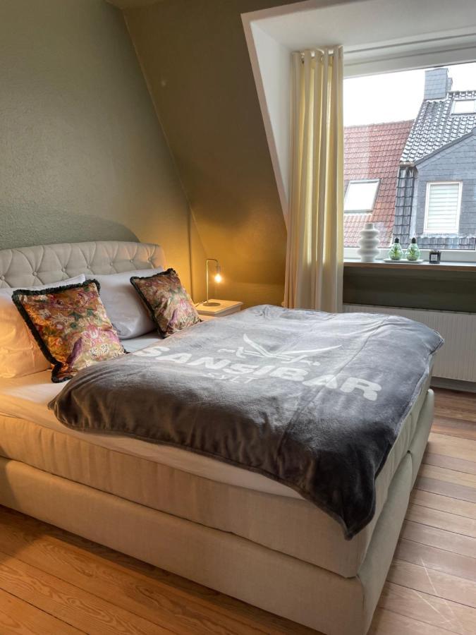 Schoene Grosse 4 Zimmer-Altbauwohnung Kiel Exteriör bild