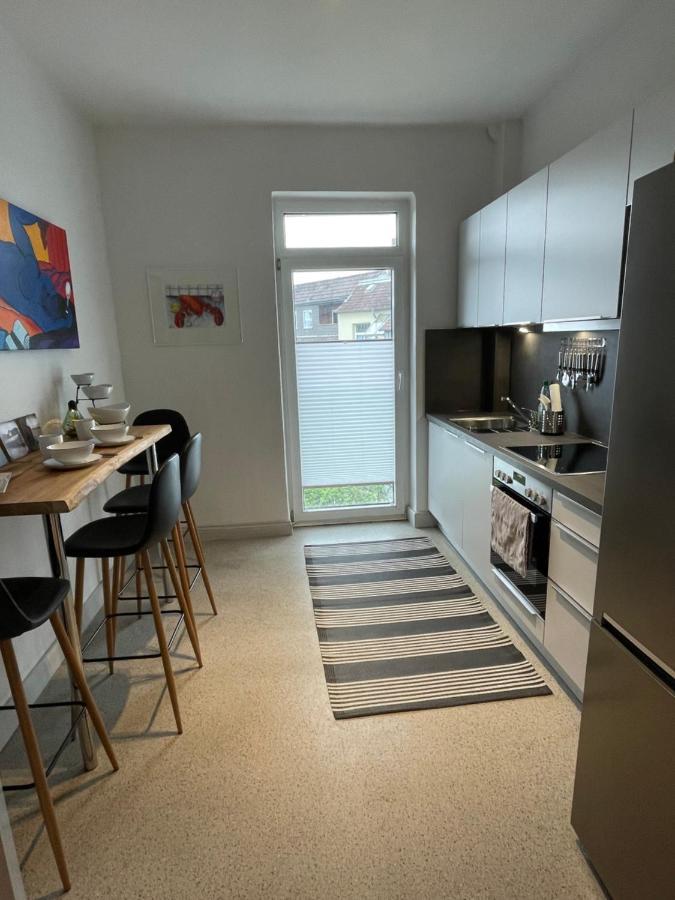 Schoene Grosse 4 Zimmer-Altbauwohnung Kiel Exteriör bild